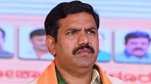 ಕಾಂಗ್ರೆಸ್ ಕಾರ್ಯಕರ್ತರ ಧರಣಿ ಬಿಜೆಪಿ ಕಚೇರಿ ಮುಂದೆ ಗದ್ದಲ ಮೂಡಿಸಬಾರದು..ಕಾಂಗ್ರೆಸ್‌ಗೆ ವಿಜಯೇಂದ್ರ ಟಕ್ಕರ್..!