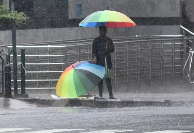 Orange Alert Issued for Seven Karnataka Districts Including Coastal Regions Amid Heavy Rainfall.!