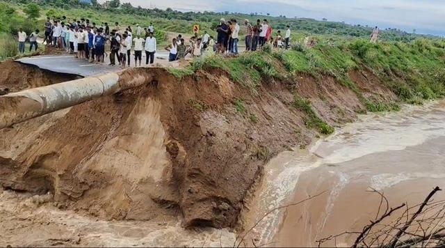 Jaipur: Newly Constructed Road Washed Away in Flood Before Inauguration!