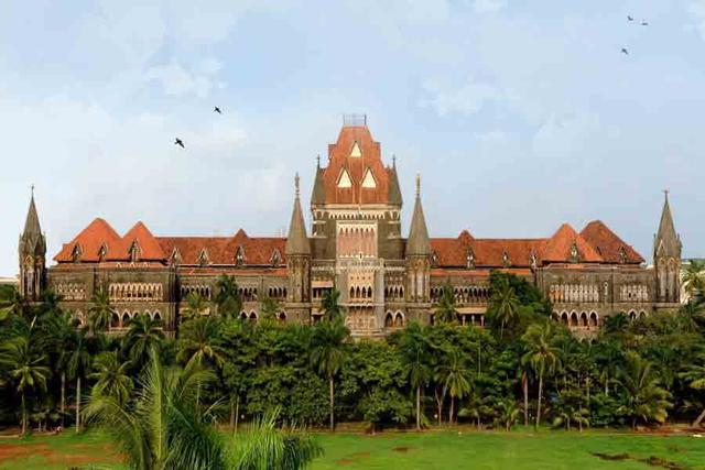 ಆಧಾರ್, ಪ್ಯಾನ್ ಅಥವಾ ವೋಟರ್ ಐಡಿ ಇದ್ದ ಮಾತ್ರಕ್ಕೆ  ಒಬ್ಬ ವ್ಯಕ್ತಿ ಭಾರತೀಯ ನಾಗರಿಕನಾಗುವುದಿಲ್ಲ: ಬಾಂಬೆ ಹೈಕೋರ್ಟ್