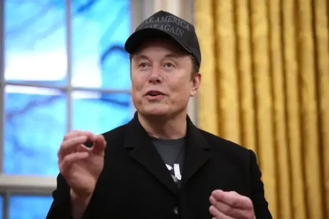 Massive Blow to Elon Musk: Tesla Ordered to Pay ₹2,000 Crore Compensation in Autopilot Failure Case!