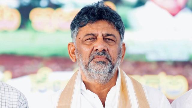 DK Shivakumar's Delhi Visit Sparks Tweet: Congress CM Seat Tug-of-War..!        