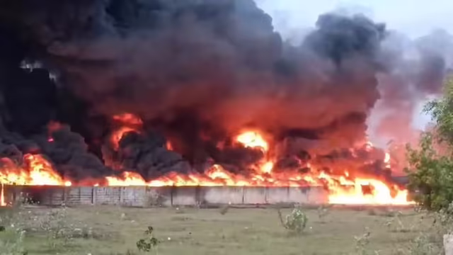 Fire Breaks Out Near Tiruvallur Station: Diesel Cargo Train Coaches Ablaze, No Casualties Reported..!