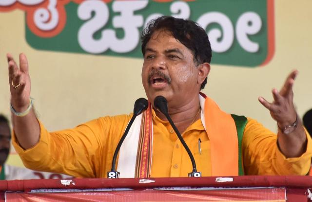 ಸಿದ್ದರಾಮಯ್ಯನವರೇ ಸಾಕು ಮಾಡಿ ನಿಮ್ಮ ನವರಂಗಿ ನಾಟಕ: ಆರ್‌.ಅಶೋಕ್‌ ಟೀಕೆ