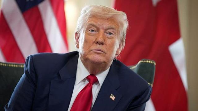 "Trump Threatens 25% Tariffs on Indian Imports Amid Ongoing Trade Talks"