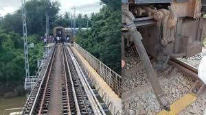  Six Coaches of Talguppa-Mysuru Intercity Express Detach on Tunga River Bridge in Shivamogga..!