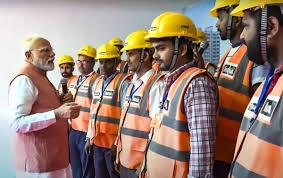 "ಪ್ರಧಾನಮಂತ್ರಿ ಮೋದಿಯವರು ನವದೆಹಲಿಯಲ್ಲಿ ಸಂಸದರಿಗಾಗಿ ಆಧುನಿಕ, ಪರಿಸರ ಸ್ನೇಹಿ 184 ಟೈಪ್-VII ಫ್ಲಾಟ್‌ಗಳ ಕಾಂಪ್ಲೆಕ್ಸ್ ನ ಉದ್ಘಾಟನೆ ನಡೆಸಿದ್ದಾರೆ".