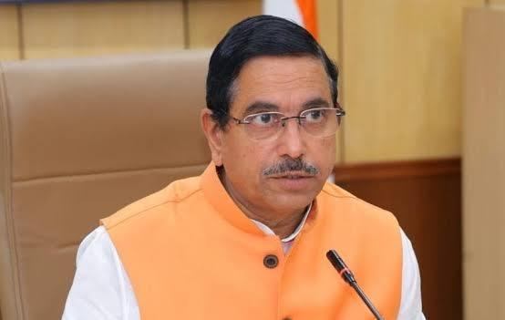 Pralhad Joshi Slams CM Siddaramaiah’s Vaccine - Heart Attack Remark as Irresponsible