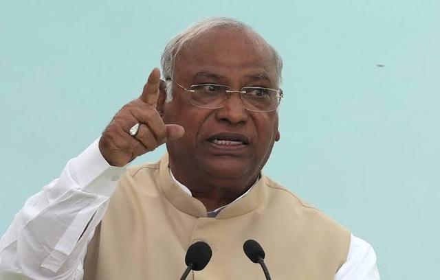 CM Change in Three Months? Why Did Kharge Say "Wait for High Command's Decision"?